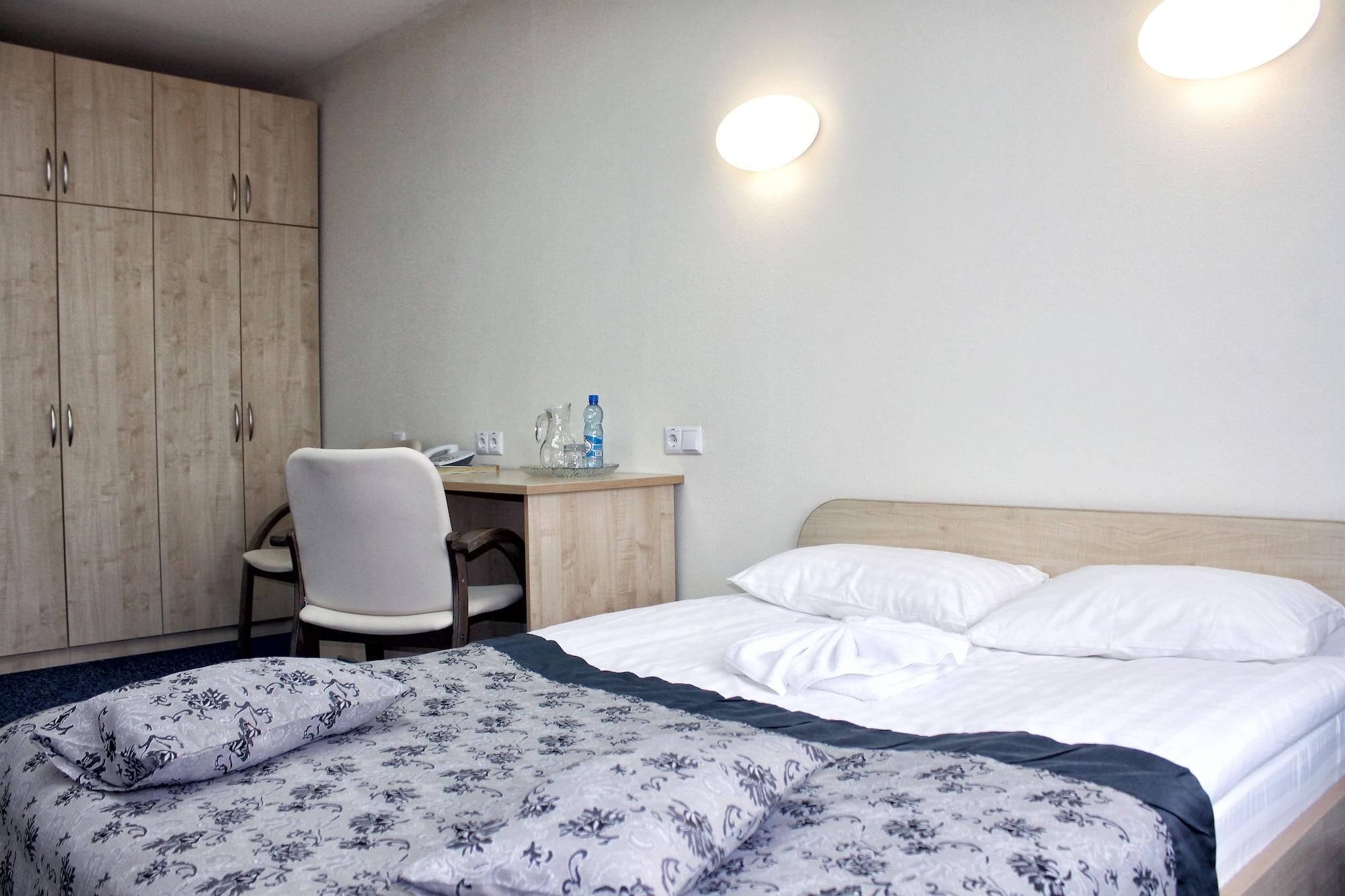 East Time Hotel Minsk Exterior photo